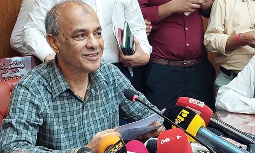 দুই তরুণী ধূমপান করায় হট্টগোল, যা বললেন স্বরাষ্ট্র উপদেষ্টা